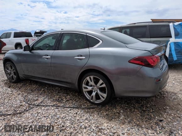 ✅ 2016 Infiniti Q70 • VIN: JN1BY1AR6GM270960 • Лот: 63638115. Опубликован ранее на Copart с пробегом 51 413 миль. Бесплатный доступ к архиву аукционных продаж из США и подробный отчёт об истории автомобиля на DreamBid. Изображение 2.