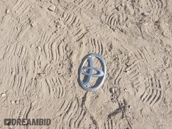 ✅ 2009 Toyota Tacoma • VIN: 5TEUU42N69Z618474 • Lot: 43227695. Listed on IAAI with 186,544 mi. Free auction sales archive from the USA and detailed vehicle history report at DreamBid. Image 12.