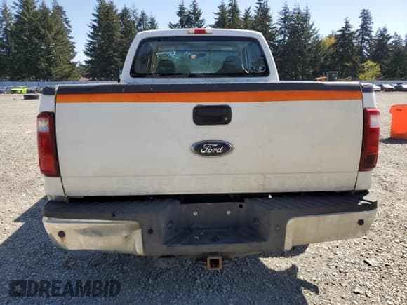 ✅ 2008 Ford F-250 XL • VIN: 1FTSX21538EC93823 • Lot: 55140655. Wystawiony na Copart z przebiegiem 341 550 mil. Bezpłatny archiwum sprzedaży aukcyjnych z USA i szczegółowy raport historii pojazdu na DreamBid. Zdjęcie 6.