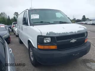 ✅ 2003 Chevrolet Express Cargo • VIN: 1GCFG15X931104065 • Lot: 42408572. Wystawiony na IAAI z przebiegiem 153 653 mil. Bezpłatny archiwum sprzedaży aukcyjnych z USA i szczegółowy raport historii pojazdu na DreamBid. Zdjęcie 1.