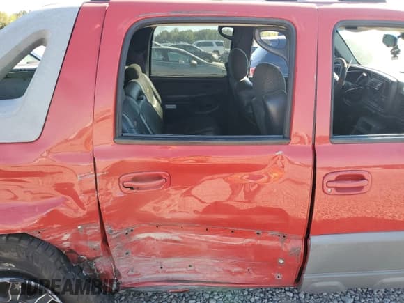 ✅ 2002 Chevrolet Avalanche • VIN: 3GNEC13T52G305718 • Lot: 87090385. Listed on Copart with 216,900 mi. Free auction sales archive from the USA and detailed vehicle history report at DreamBid. Image 10.