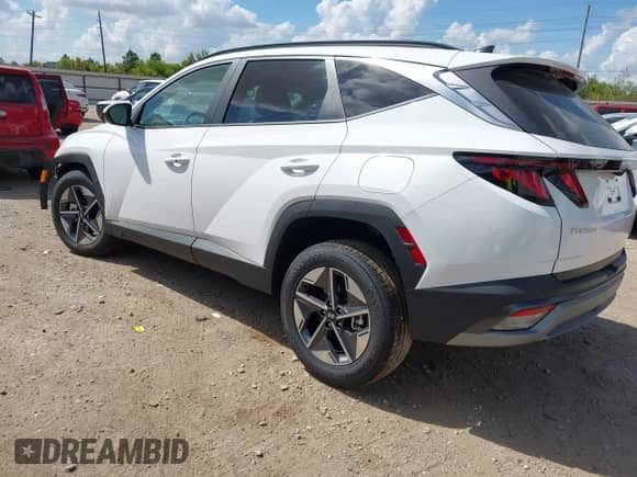 2026 Hyundai Tucson SEL with VIN 5NMJBCDE8TH626745, listed as a IAAI auction lot 43403176 with 67 mi miles and . Bid and sale history available at DreamBid. Image 3.