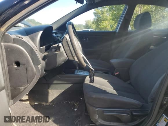 ✅ 2010 Hyundai Elantra GL • VIN: KMHDU4BD2AU085345 • Lot: 66865165. Listed on Copart with 443,966 mi. Free auction sales archive from the USA and detailed vehicle history report at DreamBid. Image 7.