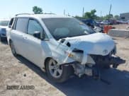 ✅ 2015 Toyota Sienna LE AAS • VIN: 5TDKK3DC3FS672570 • Lot: 42824951. Listed on IAAI with 112,476 mi. Free auction sales archive from the USA and detailed vehicle history report at DreamBid. Image 1.