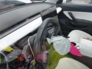 ✅ 2019 Tesla Model 3 Mid Range • VIN: 5YJ3E1EA1KF315142 • Лот: 43001255. Опубликован ранее на IAAI с пробегом Не указан. Бесплатный доступ к архиву аукционных продаж из США и подробный отчёт об истории автомобиля на DreamBid. Изображение 15.