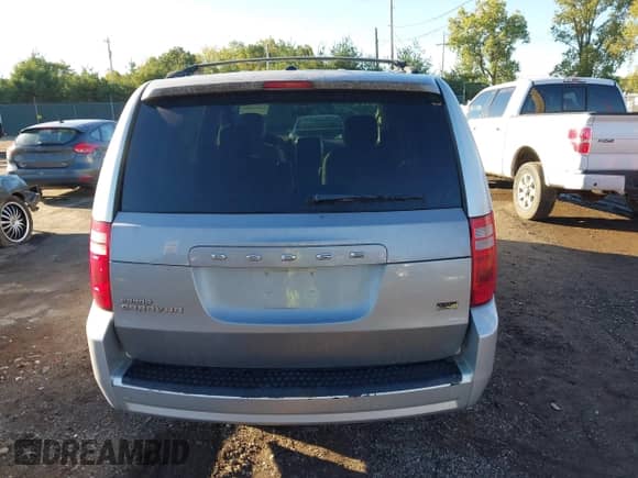 2008 Dodge Grand Caravan SXT z VIN 1D8HN54P88B140212, wystawiony jako IAAI lot #43399027 z przebiegiem 206 644 mil mil oraz . Historia ofert i sprzedaży dostępna na DreamBid. Obrazek 17.