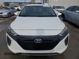 ✅ 2017 Hyundai Ioniq Blue • VIN: KMHC65LC5HU024602 • Lot: 42391205. Wystawiony na Copart z przebiegiem 50 219 mil. Bezpłatny archiwum sprzedaży aukcyjnych z USA i szczegółowy raport historii pojazdu na DreamBid. Zdjęcie 5.