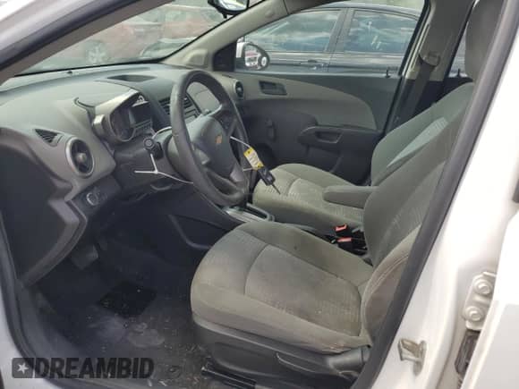 2016 Chevrolet Sonic LS с VIN 1G1JA6SH0G4164321, выставлен на аукционе Copart как лот 66323844 с пробегом 113 098 миль миль и Списание • Salvage title. История ставок и продаж доступна на DreamBid. Изображение 7.