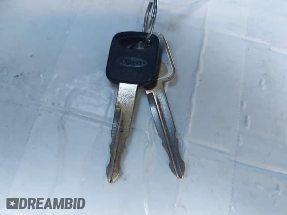 ✅ 2010 Ford Econoline Cargo Commercial • VIN: 1FTNE1EW4ADA38318 • Lot: 43377146. Wystawiony na IAAI z przebiegiem 285 042 mil. Bezpłatny archiwum sprzedaży aukcyjnych z USA i szczegółowy raport historii pojazdu na DreamBid. Zdjęcie 11.