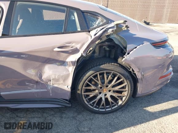 ✅ 2025 Porsche Panamera • VIN: WP0AA2YA0SL007719 • Lot: 43598727. Listed on IAAI with 12,230 mi. Free auction sales archive from the USA and detailed vehicle history report at DreamBid. Image 6.