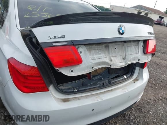 ✅ 2011 BMW 7 Series 750Li xDrive • VIN: WBAKC8C54BC432577 • Lot: 42503711. Listed on IAAI with Not provided. Free auction sales archive from the USA and detailed vehicle history report at DreamBid. Image 6.