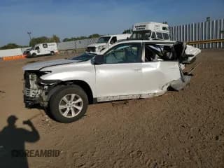 ✅ 2011 Toyota Highlander • VIN: 5TDZK3EHXBS041611 • Lot: 71657445. Wystawiony na Copart z przebiegiem Nie podano. Bezpłatny archiwum sprzedaży aukcyjnych z USA i szczegółowy raport historii pojazdu na DreamBid. Zdjęcie 1.