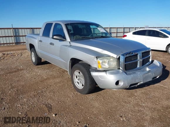 ✅ 2007 Dodge Dakota SLT • VIN: 1D7HE48P47S241173 • Лот: 42400739. Опубликован ранее на IAAI с пробегом 140 271 миль. Бесплатный доступ к архиву аукционных продаж из США и подробный отчёт об истории автомобиля на DreamBid. Изображение 1.