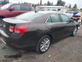 2015 Chevrolet Malibu LT z VIN 1G11D5SL0FF167535, wystawiony jako IAAI lot #43398139 z przebiegiem Nie podano mil oraz . Historia ofert i sprzedaży dostępna na DreamBid. Obrazek 4.