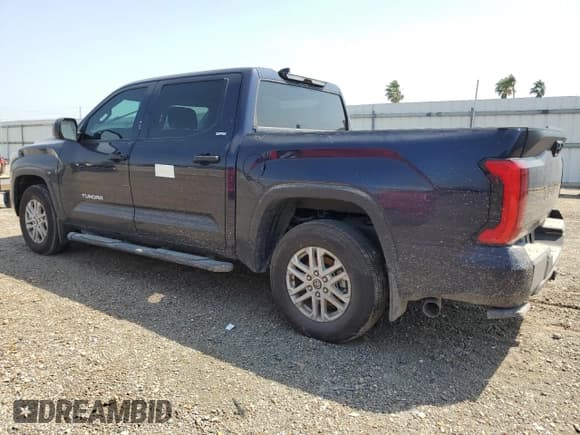 ✅ 2024 Toyota Tundra SR5 • VIN: 5TFLA5AB2RX039474 • Lot: 51297275. Wystawiony na Copart z przebiegiem 5 745 mil. Bezpłatny archiwum sprzedaży aukcyjnych z USA i szczegółowy raport historii pojazdu na DreamBid. Zdjęcie 2.