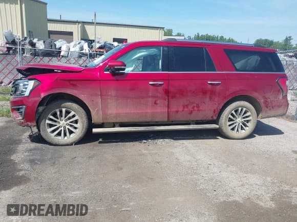 ✅ 2018 Ford Expedition Max Limited • VIN: 1FMJK2AT8JEA42869 • Lot: 42777922. Wystawiony na IAAI z przebiegiem 30 832 mil. Bezpłatny archiwum sprzedaży aukcyjnych z USA i szczegółowy raport historii pojazdu na DreamBid. Zdjęcie 14.