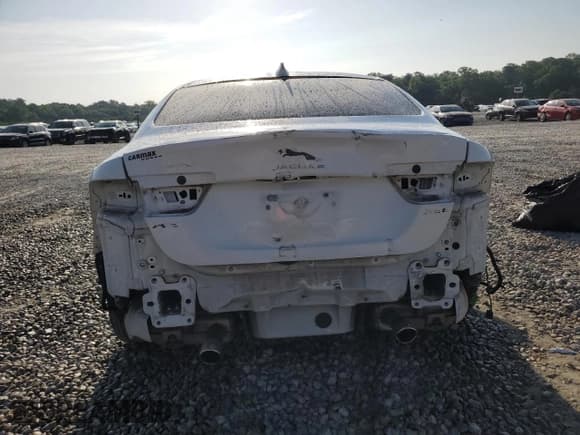 ✅ 2019 Jaguar XE 25t Premium • VIN: SAJAD4FX4KCP45437 • Lot: 55607455. Wystawiony na Copart z przebiegiem 80 766 mil. Bezpłatny archiwum sprzedaży aukcyjnych z USA i szczegółowy raport historii pojazdu na DreamBid. Zdjęcie 6.