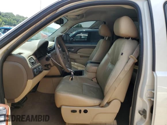 ✅ 2011 Chevrolet Silverado 1500 LTZ • VIN: 3GCPKTE32BG378574 • Lot: 63234654. Listed on Copart with 157,713 mi. Free auction sales archive from the USA and detailed vehicle history report at DreamBid. Image 7.