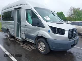 ✅ 2017 Ford Transit • VIN: 1FTBW3XM6HKB35503 • Lot: 42202638. Wystawiony na IAAI z przebiegiem 220 438 mil. Bezpłatny archiwum sprzedaży aukcyjnych z USA i szczegółowy raport historii pojazdu na DreamBid. Zdjęcie 1.