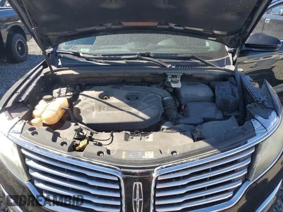 ✅ 2015 Lincoln MKC • VIN: 5LMTJ2AH6FUJ06182 • Lot: 90999195. Wystawiony na Copart z przebiegiem 89 880 mil. Bezpłatny archiwum sprzedaży aukcyjnych z USA i szczegółowy raport historii pojazdu na DreamBid. Zdjęcie 11.