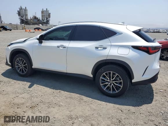 ✅ 2024 Lexus NX 250 • VIN: JTJADCAZ3R2013850 • Lot: 64885525. Wystawiony na Copart z przebiegiem 22 111 mil. Bezpłatny archiwum sprzedaży aukcyjnych z USA i szczegółowy raport historii pojazdu na DreamBid. Zdjęcie 2.