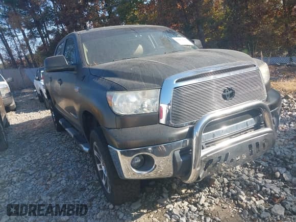 ✅ 2013 Toyota Tundra • VIN: 5TFEY5F16DX136318 • Лот: 43653034. Опубликован ранее на IAAI с пробегом 192 047 миль. Бесплатный доступ к архиву аукционных продаж из США и подробный отчёт об истории автомобиля на DreamBid. Изображение 1.
