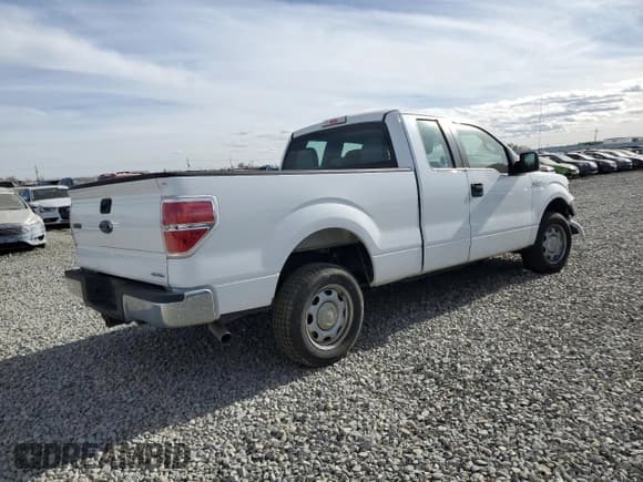 ✅ 2014 Ford F-150 XL • VIN: 1FTFX1CF4EKG35620 • Lot: 93029145. Listed on Copart with 248,744 mi. Free auction sales archive from the USA and detailed vehicle history report at DreamBid. Image 3.
