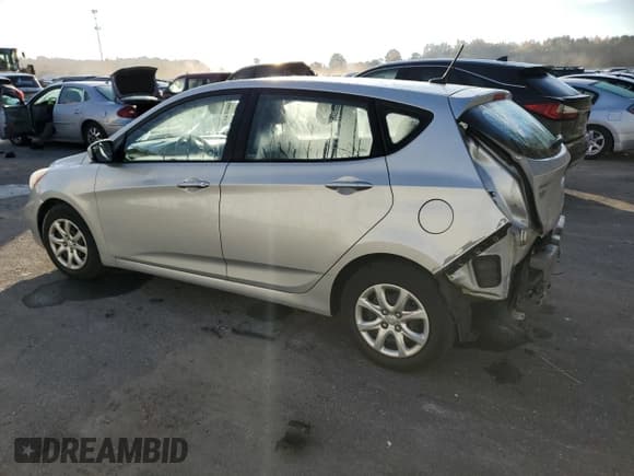 ✅ 2015 Hyundai Accent GS • VIN: KMHCT5AE6FU216346 • Лот: 73585093. Опубликован ранее на Copart с пробегом 28 747 миль. Бесплатный доступ к архиву аукционных продаж из США и подробный отчёт об истории автомобиля на DreamBid. Изображение 2.