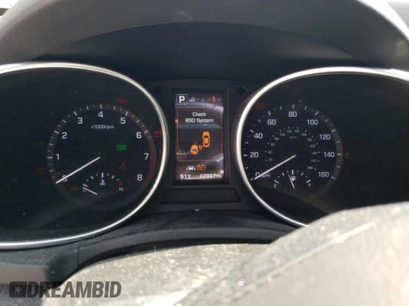 ✅ 2018 Hyundai Santa Fe Ultimate • VIN: 5XYZWDLAXJG549895 • Лот: 64885463. Опубликован ранее на Copart с пробегом 42 887 миль. Бесплатный доступ к архиву аукционных продаж из США и подробный отчёт об истории автомобиля на DreamBid. Изображение 9.