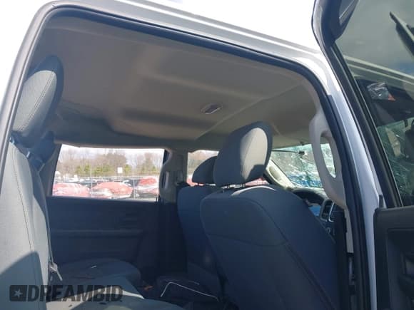 ✅ 2018 Ram 2500 Tradesman • VIN: 3C6UR5CJ2JG379628 • Lot: 41920665. Listed on IAAI with Not provided. Free auction sales archive from the USA and detailed vehicle history report at DreamBid. Image 8.