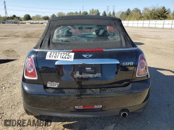 ✅ 2014 MINI Convertible • VIN: WMWZN3C53ET569753 • Lot: 87371225. Wystawiony na Copart z przebiegiem Nie podano. Bezpłatny archiwum sprzedaży aukcyjnych z USA i szczegółowy raport historii pojazdu na DreamBid. Zdjęcie 6.