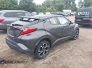 ✅ 2019 Toyota C-HR XLE • VIN: NMTKHMBX7KR077577 • Лот: 43282441. Опубликован ранее на IAAI с пробегом 139 886 миль. Бесплатный доступ к архиву аукционных продаж из США и подробный отчёт об истории автомобиля на DreamBid. Изображение 4.