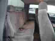 2006 Chevrolet Silverado 1500 LS z VIN 1GCEK19V76Z205081, wystawiony jako Copart lot #81746094 z przebiegiem 112 969 mil mil oraz Czysty tytuł • Clean title. Historia ofert i sprzedaży dostępna na DreamBid. Obrazek 10.