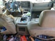 ✅ 2003 Chevrolet Suburban Z71 • VIN: 3GNFK16Z83G275378 • Лот: 54401975. Опубликован ранее на Copart с пробегом Не указан. Бесплатный доступ к архиву аукционных продаж из США и подробный отчёт об истории автомобиля на DreamBid. Изображение 8.