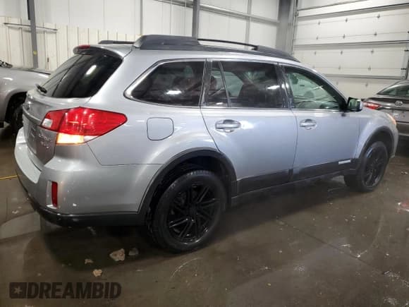 ✅ 2010 Subaru Outback • VIN: 4S4BREFC0A2316125 • Lot: 85996264. Listed on Copart with 305,231 mi. Free auction sales archive from the USA and detailed vehicle history report at DreamBid. Image 3.