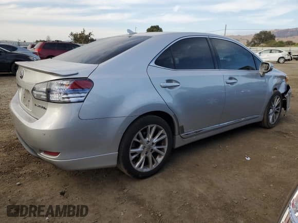 ✅ 2010 Lexus HS 250h • VIN: JTHBB1BA6A2031577 • Лот: 70838814. Опубликован ранее на Copart с пробегом 195 160 миль. Бесплатный доступ к архиву аукционных продаж из США и подробный отчёт об истории автомобиля на DreamBid. Изображение 3.