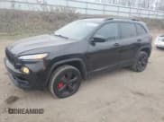 ✅ 2016 Jeep Cherokee Latitude • VIN: 1C4PJMCB0GW175369 • Lot: 92601145. Wystawiony na Copart z przebiegiem 150 960 mil. Bezpłatny archiwum sprzedaży aukcyjnych z USA i szczegółowy raport historii pojazdu na DreamBid. Zdjęcie 1.