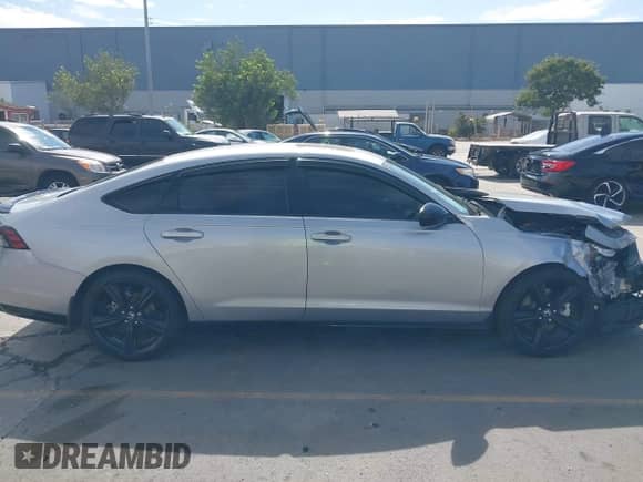 2024 Honda Accord Sport-L с VIN 1HGCY2F75RA012109, выставлен на аукционе IAAI как лот 43236975 с пробегом 16 140 миль миль и . История ставок и продаж доступна на DreamBid. Изображение 13.