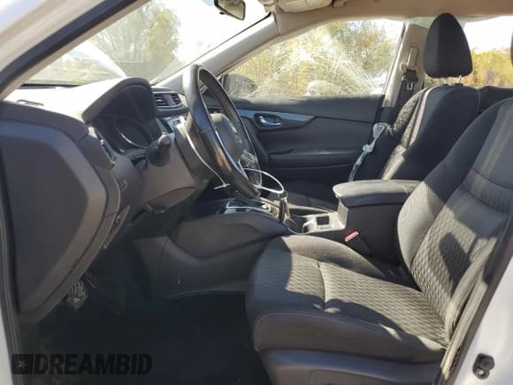 ✅ 2018 Nissan Rogue SV • VIN: JN8AT2MV7JW354565 • Lot: 84936255. Wystawiony na Copart z przebiegiem 48 665 mil. Bezpłatny archiwum sprzedaży aukcyjnych z USA i szczegółowy raport historii pojazdu na DreamBid. Zdjęcie 7.