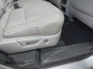 ✅ 2019 Honda Pilot EX-L • VIN: 5FNYF6H58KB092631 • Lot: 43802060. Listed on IAAI with 45,806 mi. Free auction sales archive from the USA and detailed vehicle history report at DreamBid. Image 8.