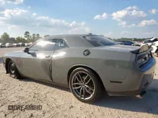 2019 Dodge Challenger R/T z VIN 2C3CDZBT2KH557072, wystawiony jako Copart lot #85132115 z przebiegiem 158 027 mil mil oraz Czysty tytuł • Clean title. Historia ofert i sprzedaży dostępna na DreamBid. Obrazek 2.