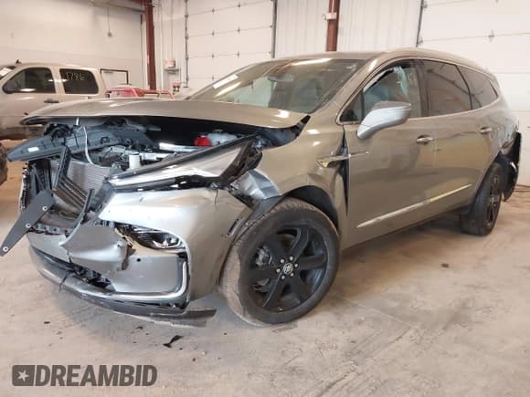 ✅ 2024 Buick Enclave Essence • VIN: 5GAERBKW4RJ108994 • Lot: 42308546. Listed on IAAI with 35,115 mi. Free auction sales archive from the USA and detailed vehicle history report at DreamBid. Image 17.