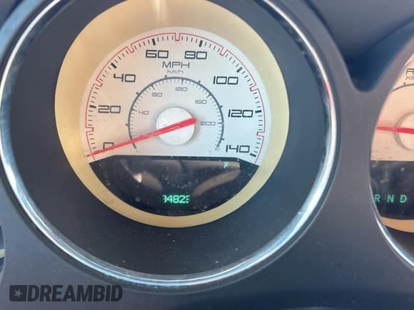 ✅ 2013 Dodge Challenger SXT • VIN: 2C3CDYAG3DH530786 • Lot: 76925504. Wystawiony na Copart z przebiegiem 134 823 mil. Bezpłatny archiwum sprzedaży aukcyjnych z USA i szczegółowy raport historii pojazdu na DreamBid. Zdjęcie 8.