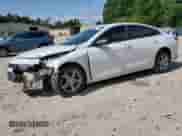 2018 Chevrolet Malibu LS z VIN 1G1ZB5ST4JF213594, wystawiony jako Copart lot #60424345 z przebiegiem 125 877 mil mil oraz Szkoda całkowita • Salvage title. Historia ofert i sprzedaży dostępna na DreamBid. Obrazek 1.