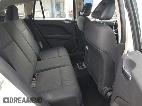 ✅ 2008 Dodge Caliber SE • VIN: 1B3HB28B38D558994 • Лот: 82039574. Опубликован ранее на Copart с пробегом 179 945 миль. Бесплатный доступ к архиву аукционных продаж из США и подробный отчёт об истории автомобиля на DreamBid. Изображение 11.