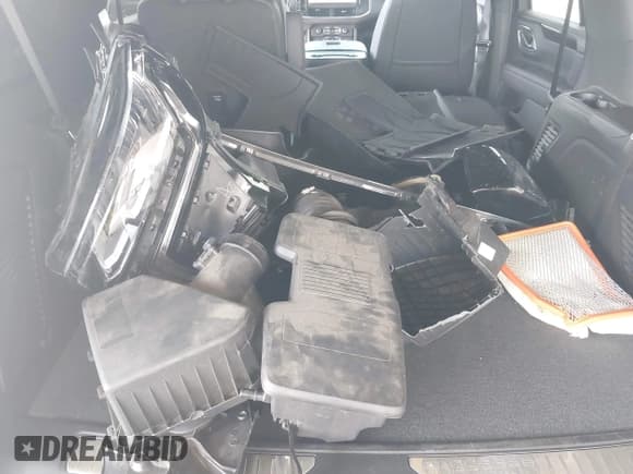 ✅ 2023 Chevrolet Tahoe RST • VIN: 1GNSCRKD2PR531394 • Lot: 42147801. Wystawiony na IAAI z przebiegiem 23 423 mil. Bezpłatny archiwum sprzedaży aukcyjnych z USA i szczegółowy raport historii pojazdu na DreamBid. Zdjęcie 12.