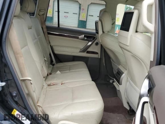 ✅ 2011 Lexus GX 460 Premium • VIN: JTJJM7FX5B5021046 • Lot: 66860465. Listed on Copart with 182,835 mi. Free auction sales archive from the USA and detailed vehicle history report at DreamBid. Image 10.