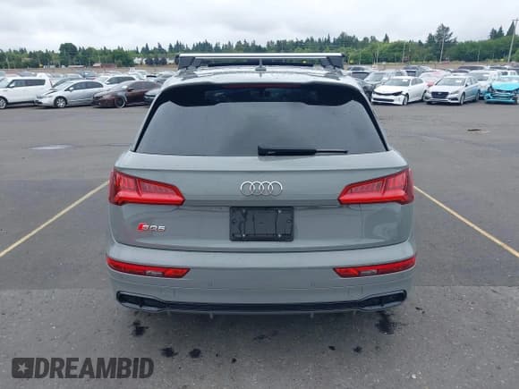 ✅ 2019 Audi SQ5 Premium Plus • VIN: WA1B4AFYXK2041298 • Лот: 42618253. Опубликован ранее на IAAI с пробегом 65 376 миль. Бесплатный доступ к архиву аукционных продаж из США и подробный отчёт об истории автомобиля на DreamBid. Изображение 17.