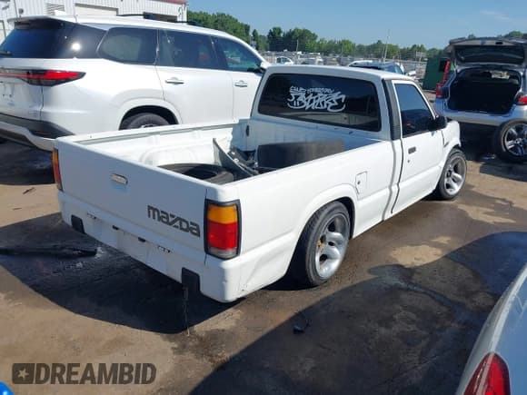 ✅ 1993 Mazda B-Series • VIN: JM2UF1132P0370659 • Лот: 42672725. Опубликован ранее на IAAI с пробегом 69 880 миль. Бесплатный доступ к архиву аукционных продаж из США и подробный отчёт об истории автомобиля на DreamBid. Изображение 4.