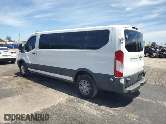 ✅ 2017 Ford Transit XL • VIN: 1FBZX2ZM9HKA20885 • Lot: 65899095. Wystawiony na Copart z przebiegiem 65 243 mil. Bezpłatny archiwum sprzedaży aukcyjnych z USA i szczegółowy raport historii pojazdu na DreamBid. Zdjęcie 2.